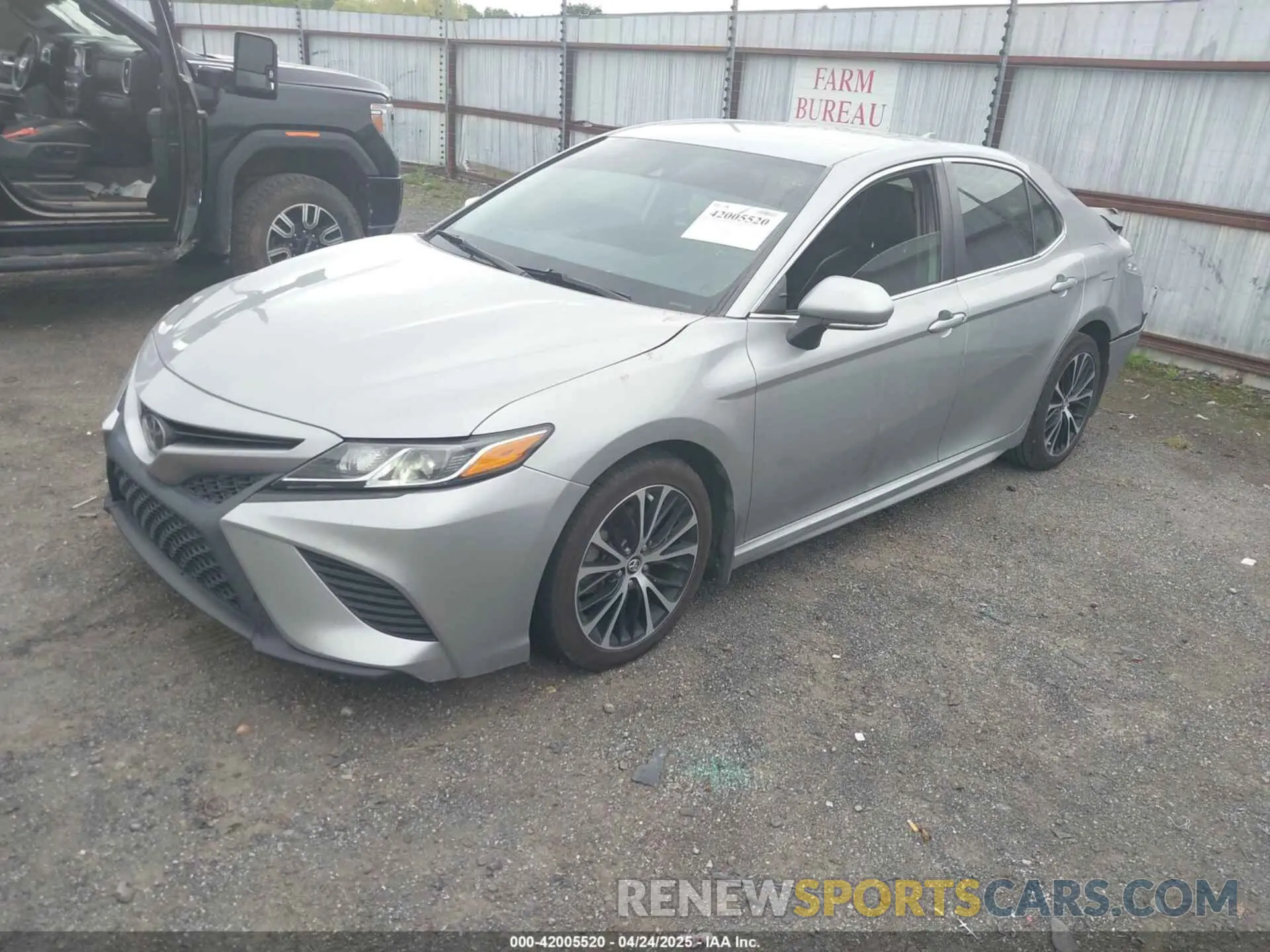 2 Photograph of a damaged car 4T1B11HK5KU707703 TOYOTA CAMRY 2019