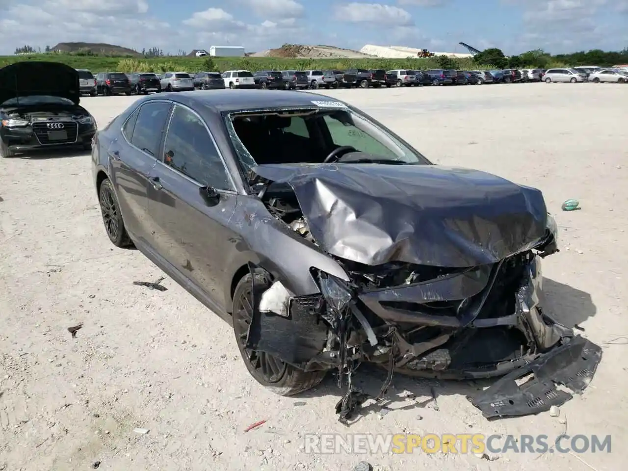 1 Photograph of a damaged car 4T1B11HK5KU709452 TOYOTA CAMRY 2019