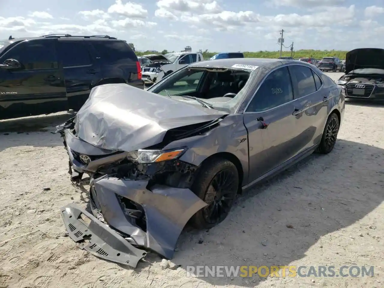 2 Photograph of a damaged car 4T1B11HK5KU709452 TOYOTA CAMRY 2019