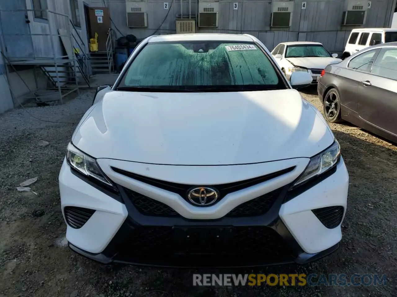 5 Photograph of a damaged car 4T1B11HK5KU710794 TOYOTA CAMRY 2019