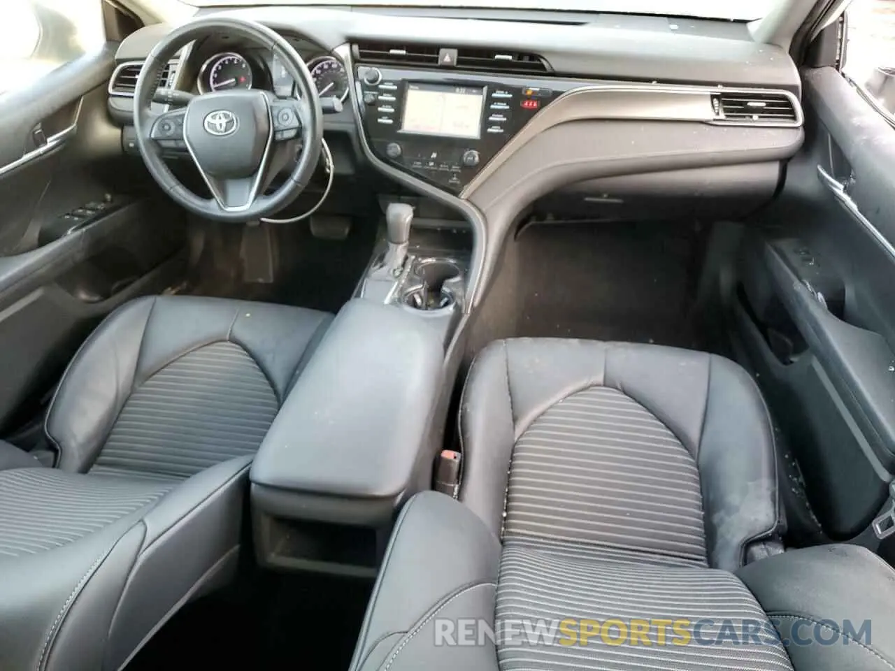 8 Photograph of a damaged car 4T1B11HK5KU710794 TOYOTA CAMRY 2019
