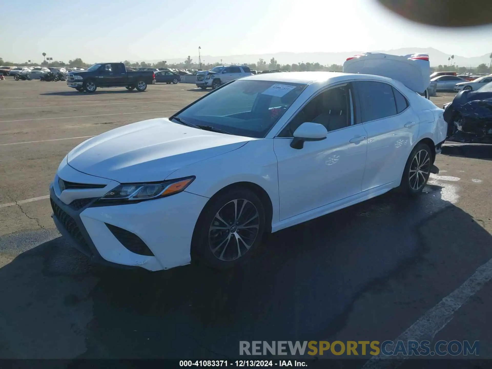 2 Photograph of a damaged car 4T1B11HK5KU712044 TOYOTA CAMRY 2019
