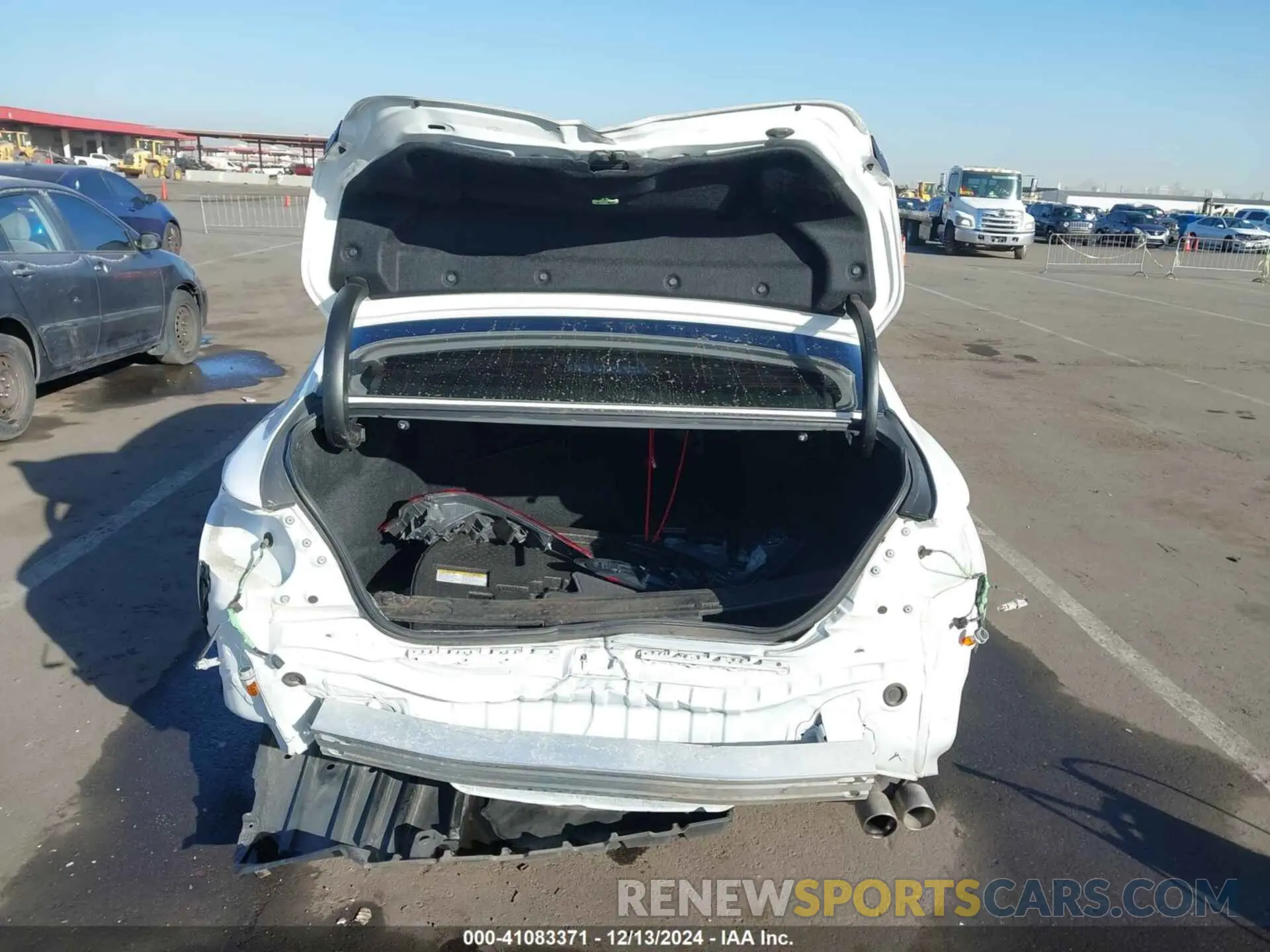6 Photograph of a damaged car 4T1B11HK5KU712044 TOYOTA CAMRY 2019