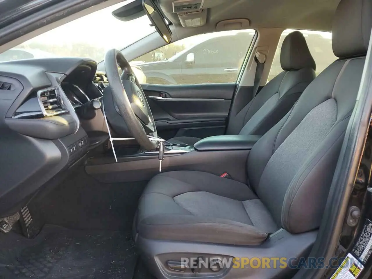 7 Photograph of a damaged car 4T1B11HK5KU714375 TOYOTA CAMRY 2019