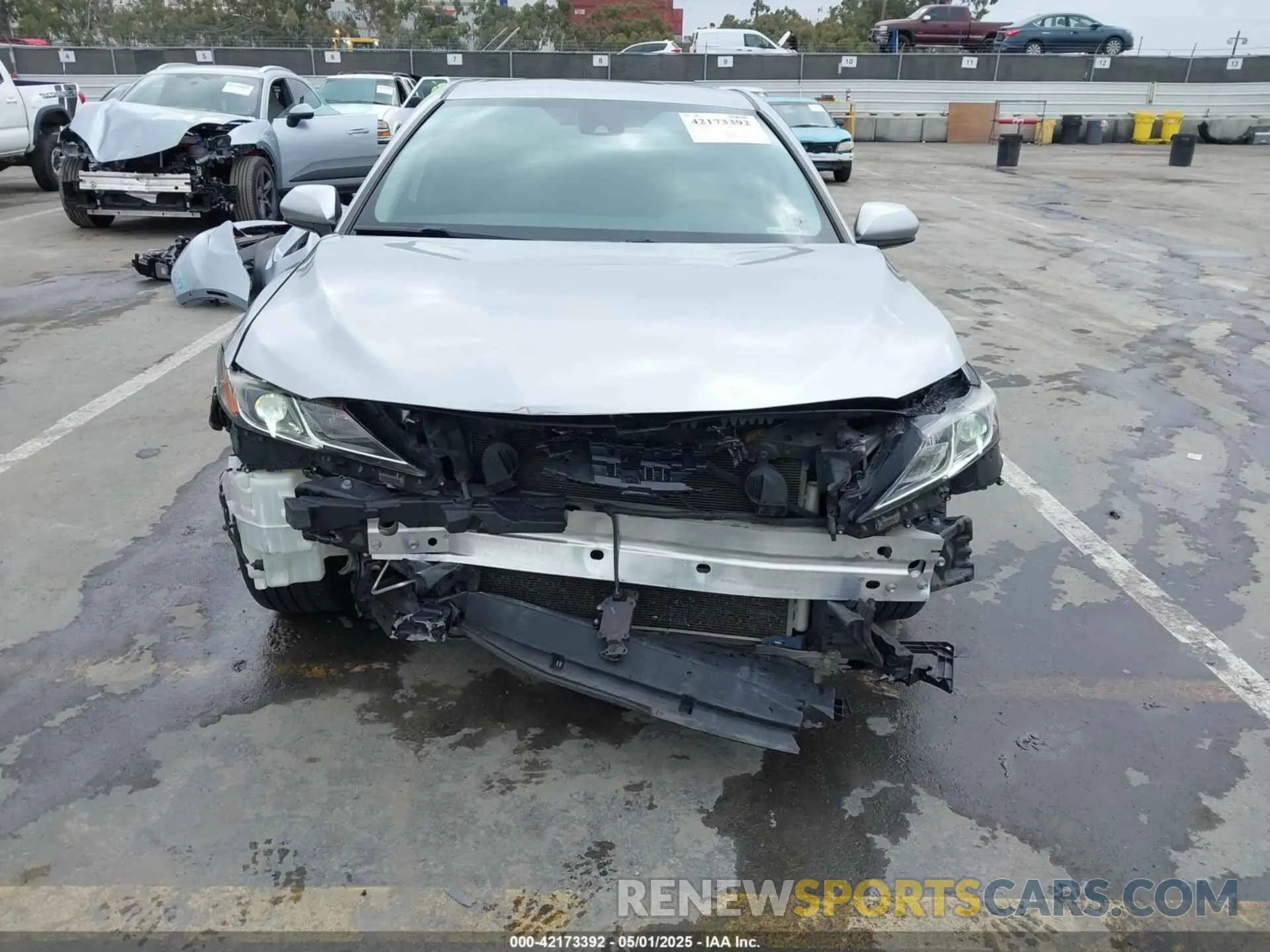 6 Photograph of a damaged car 4T1B11HK5KU714943 TOYOTA CAMRY 2019