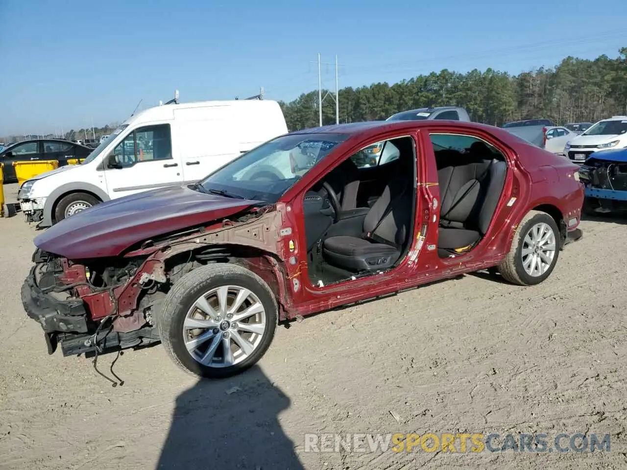 1 Photograph of a damaged car 4T1B11HK5KU715610 TOYOTA CAMRY 2019