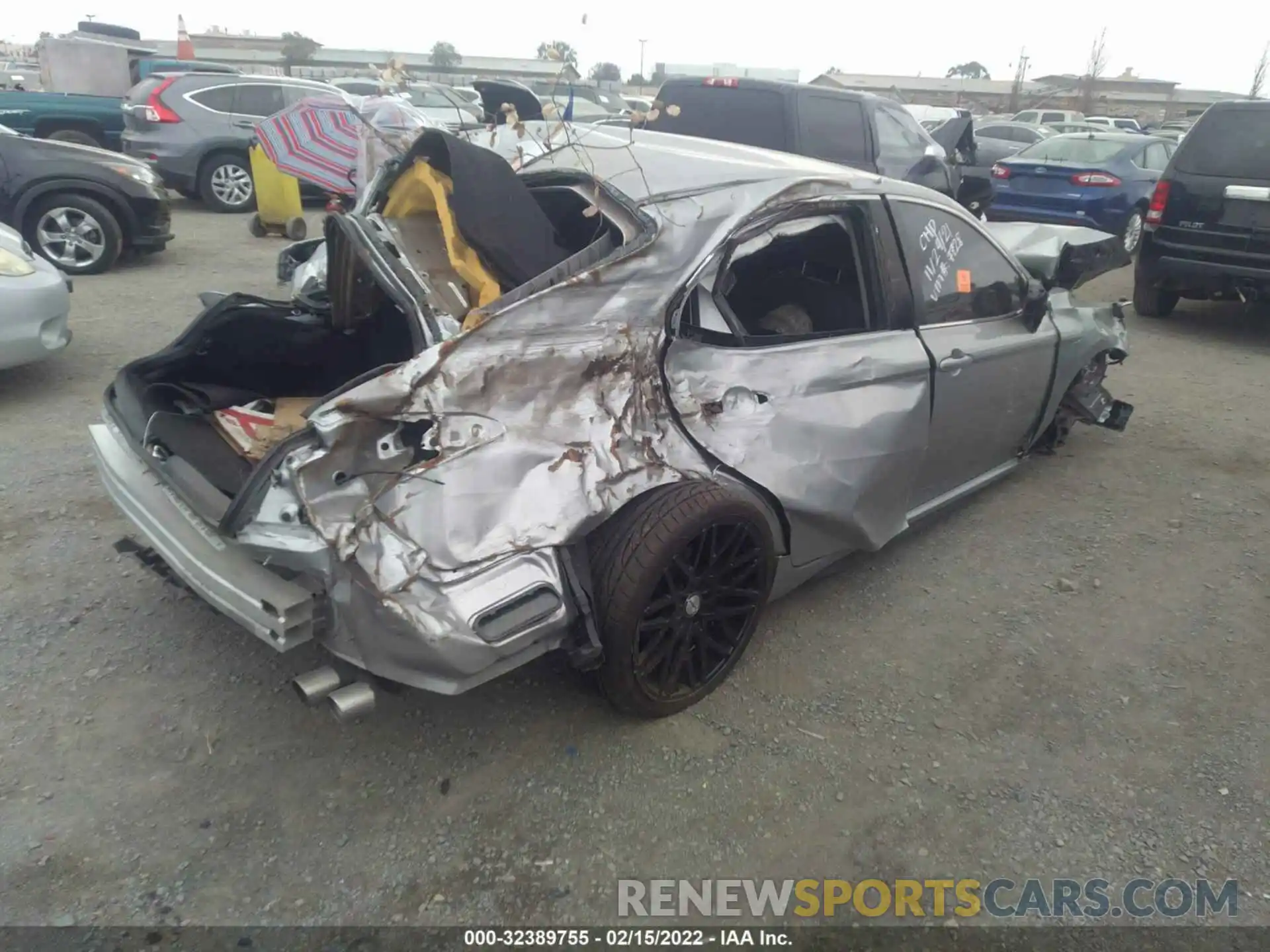 4 Photograph of a damaged car 4T1B11HK5KU717728 TOYOTA CAMRY 2019