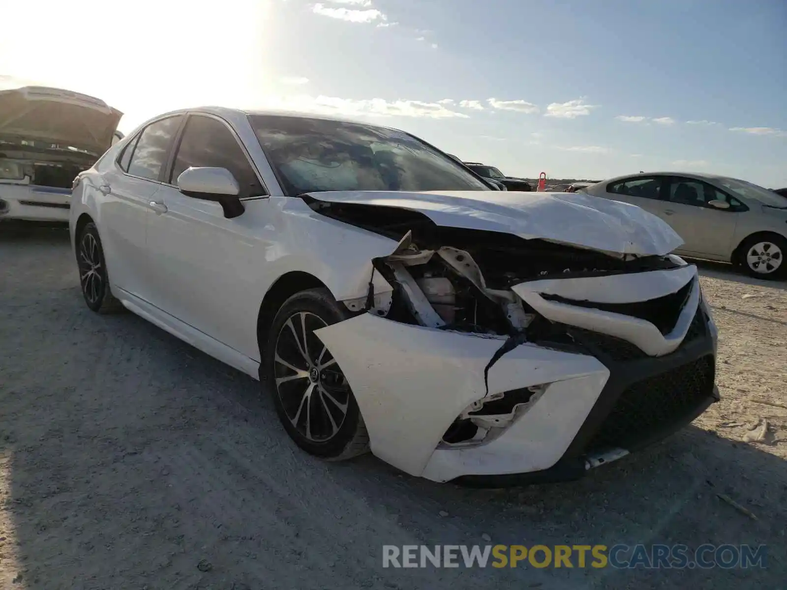 1 Photograph of a damaged car 4T1B11HK5KU717941 TOYOTA CAMRY 2019