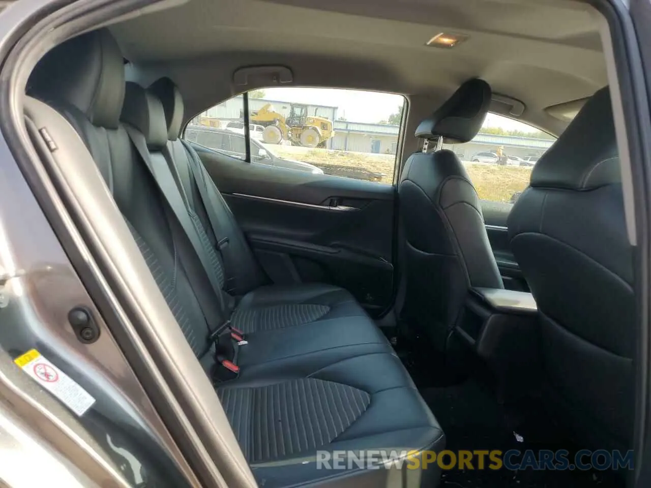 10 Photograph of a damaged car 4T1B11HK5KU724520 TOYOTA CAMRY 2019