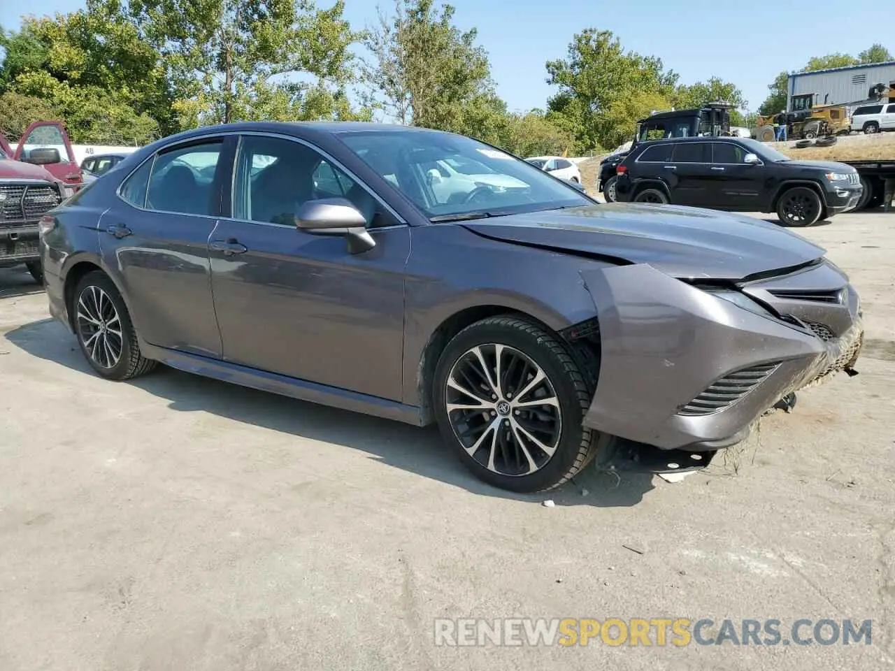 4 Photograph of a damaged car 4T1B11HK5KU724520 TOYOTA CAMRY 2019