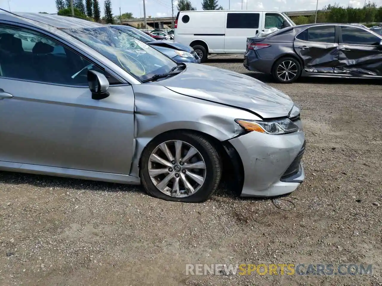 9 Photograph of a damaged car 4T1B11HK5KU731113 TOYOTA CAMRY 2019