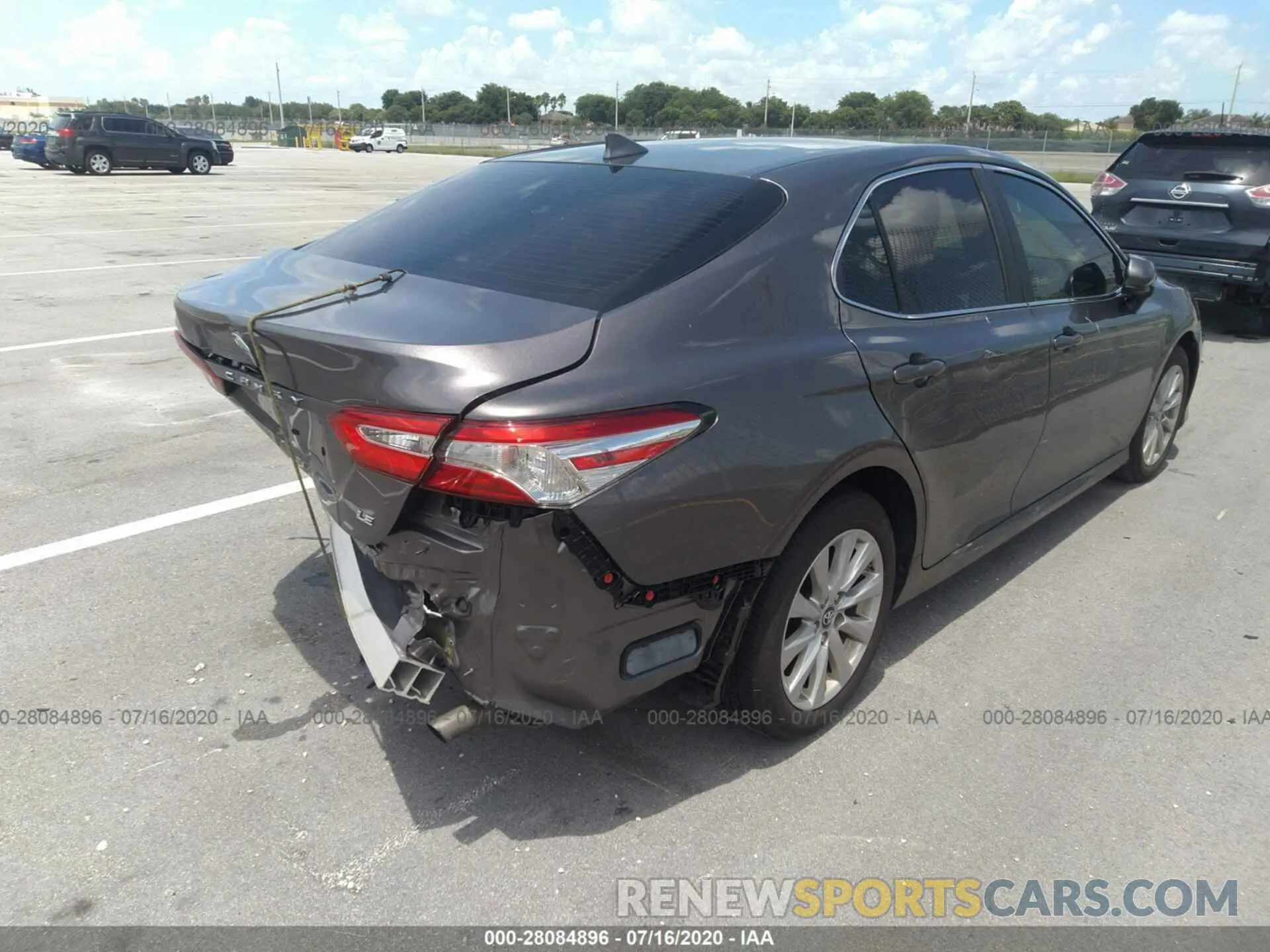 4 Photograph of a damaged car 4T1B11HK5KU735100 TOYOTA CAMRY 2019