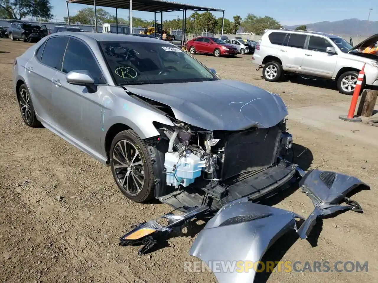 1 Photograph of a damaged car 4T1B11HK5KU735257 TOYOTA CAMRY 2019