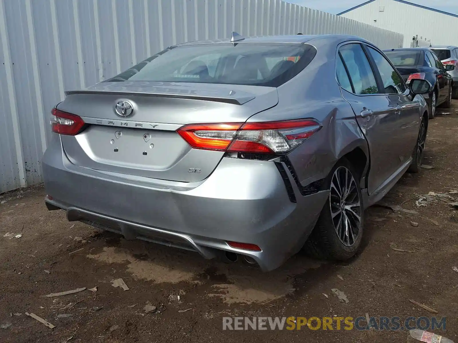 4 Photograph of a damaged car 4T1B11HK5KU739146 TOYOTA CAMRY 2019