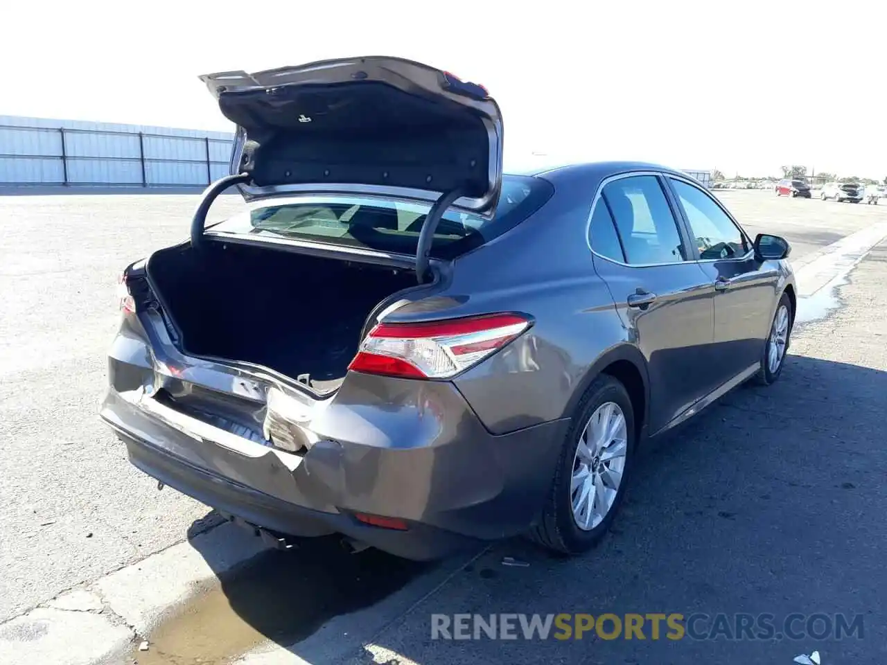 4 Photograph of a damaged car 4T1B11HK5KU742001 TOYOTA CAMRY 2019