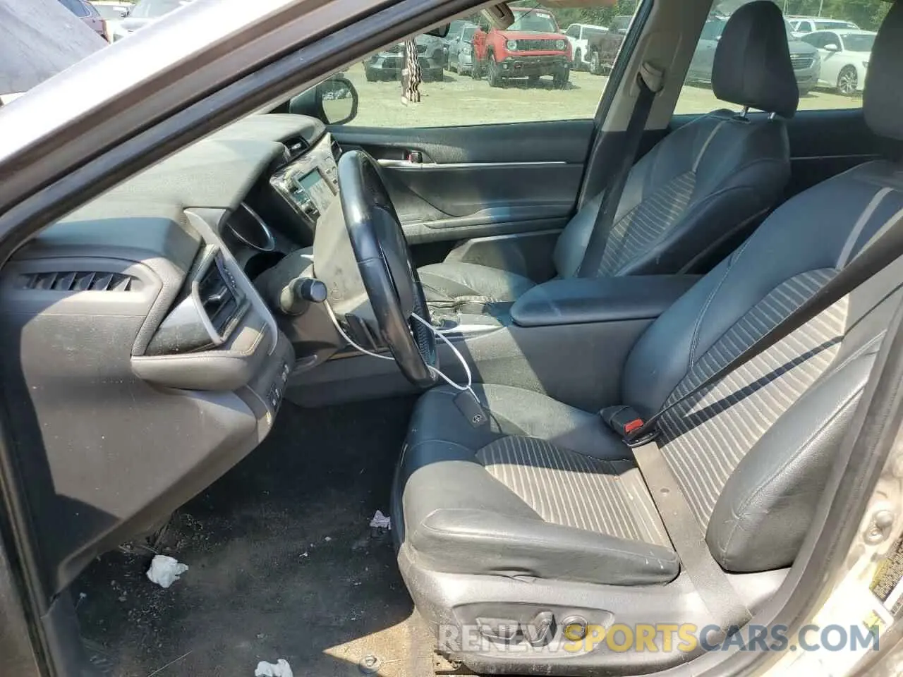 7 Photograph of a damaged car 4T1B11HK5KU743567 TOYOTA CAMRY 2019