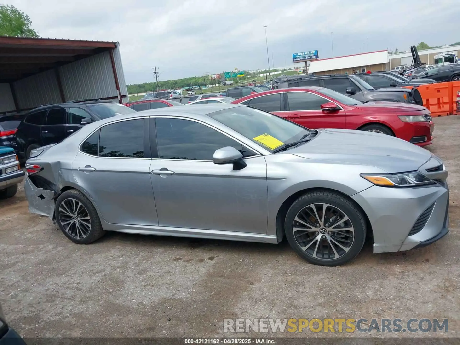 13 Photograph of a damaged car 4T1B11HK5KU744248 TOYOTA CAMRY 2019