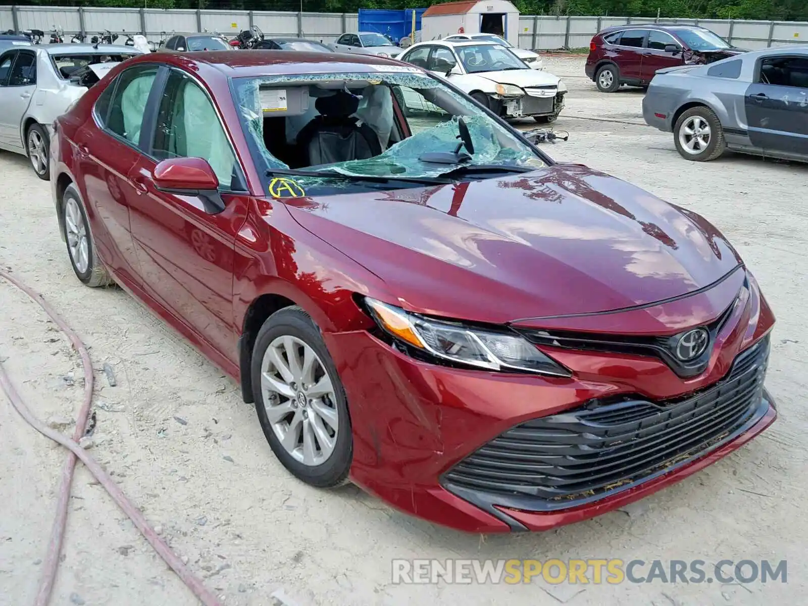 1 Photograph of a damaged car 4T1B11HK5KU746128 TOYOTA CAMRY 2019