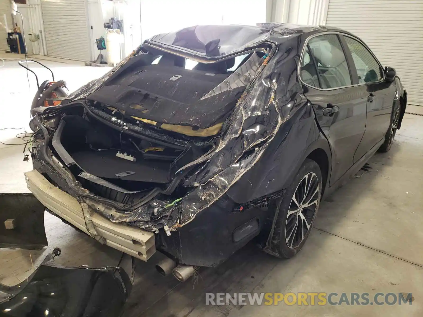 4 Photograph of a damaged car 4T1B11HK5KU746775 TOYOTA CAMRY 2019