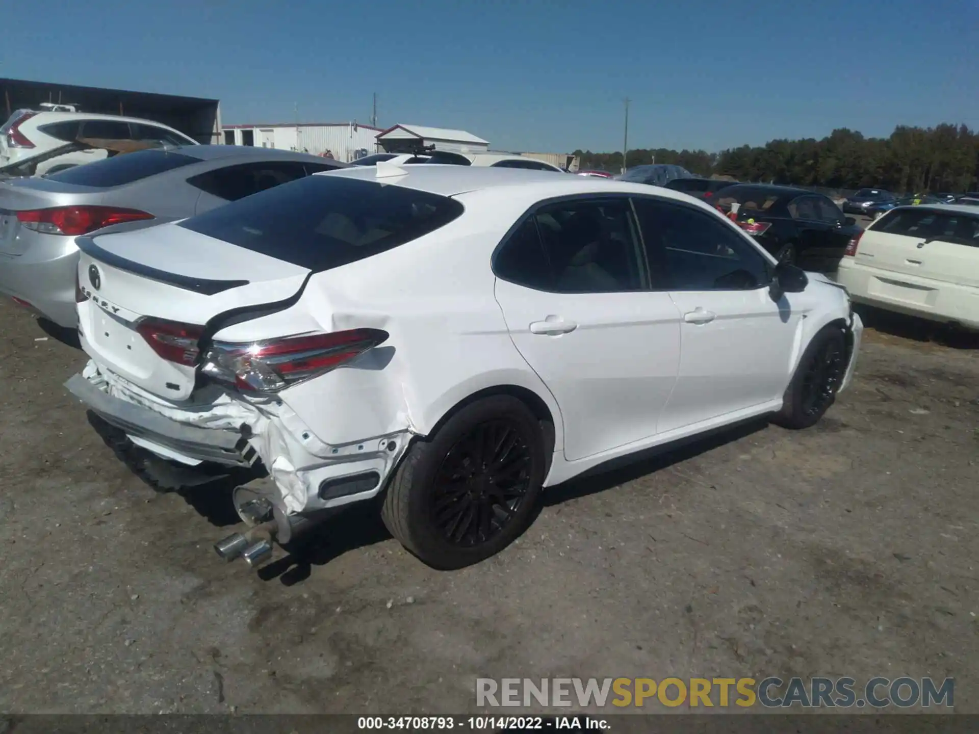 4 Photograph of a damaged car 4T1B11HK5KU747036 TOYOTA CAMRY 2019