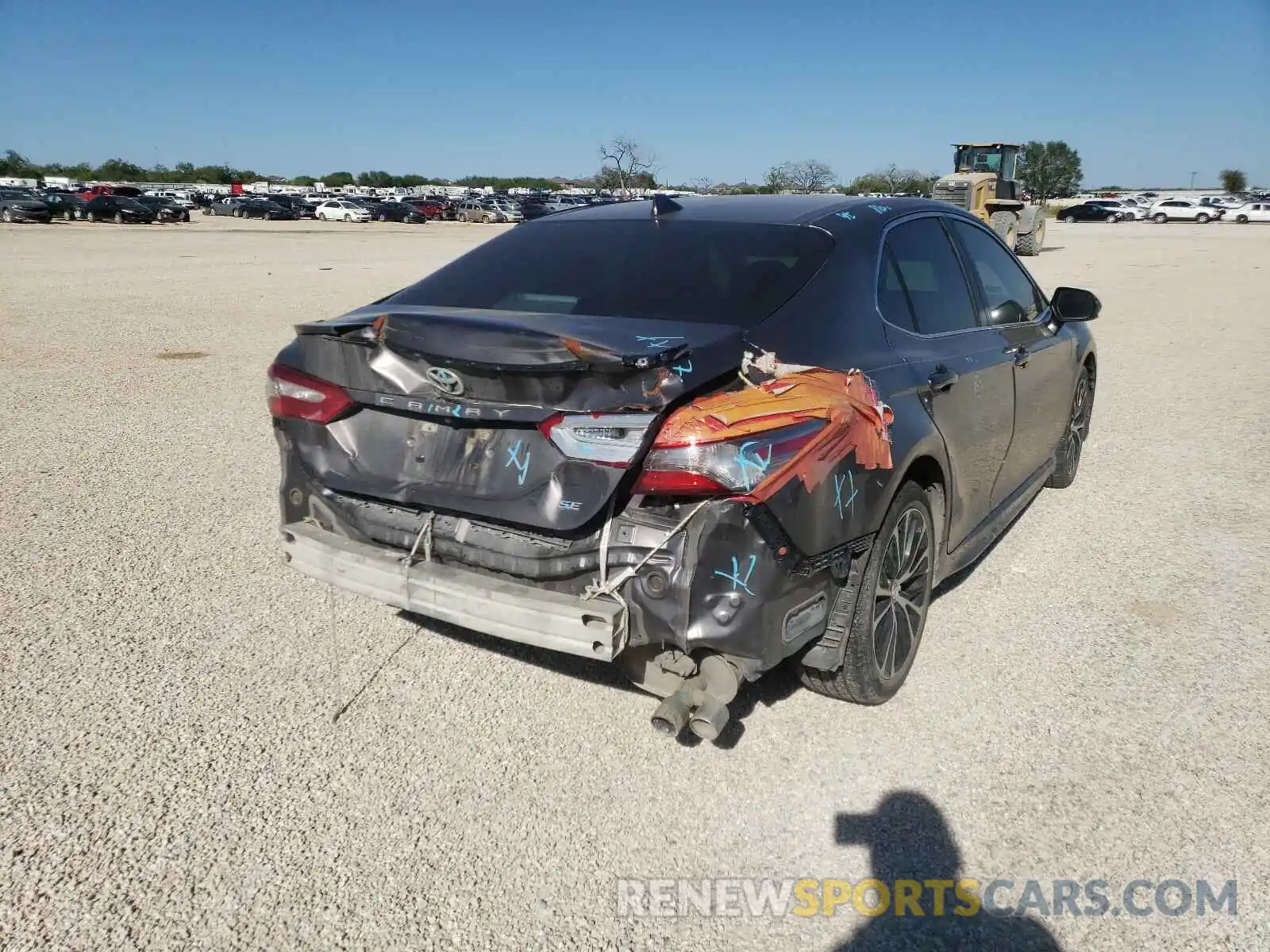 4 Photograph of a damaged car 4T1B11HK5KU747165 TOYOTA CAMRY 2019