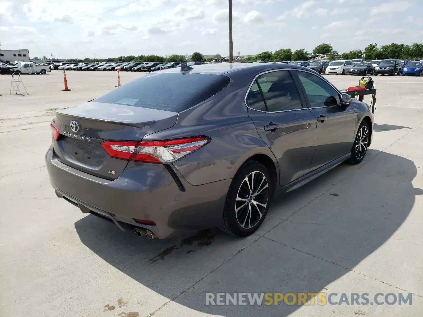 4 Photograph of a damaged car 4T1B11HK5KU748722 TOYOTA CAMRY 2019