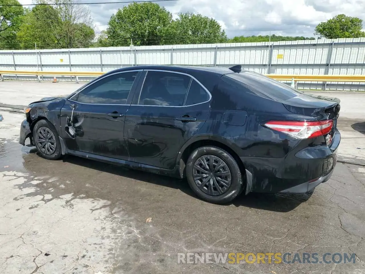 2 Photograph of a damaged car 4T1B11HK5KU751121 TOYOTA CAMRY 2019