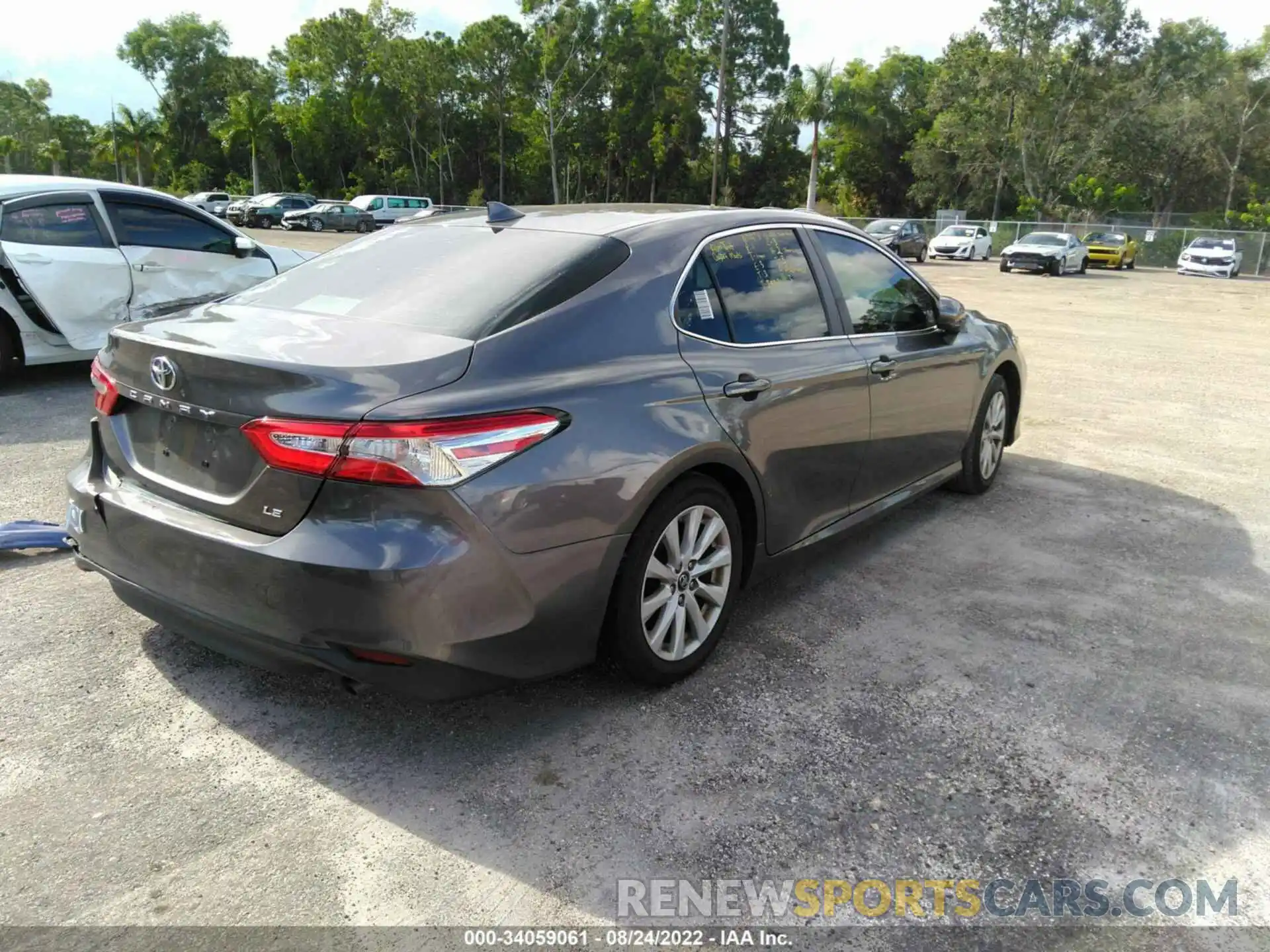 4 Photograph of a damaged car 4T1B11HK5KU751717 TOYOTA CAMRY 2019