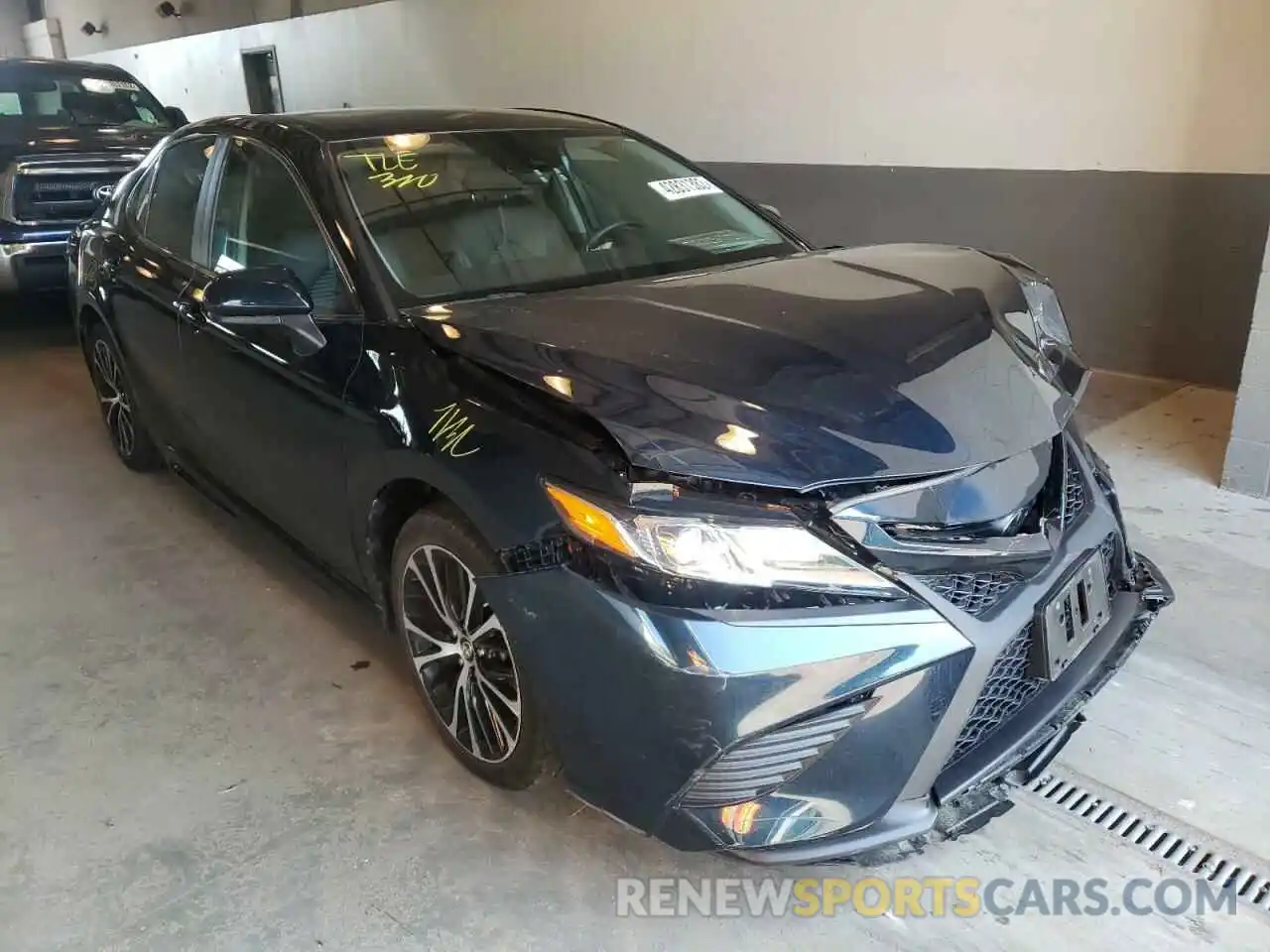 1 Photograph of a damaged car 4T1B11HK5KU751975 TOYOTA CAMRY 2019