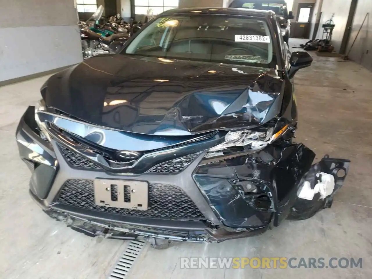 9 Photograph of a damaged car 4T1B11HK5KU751975 TOYOTA CAMRY 2019