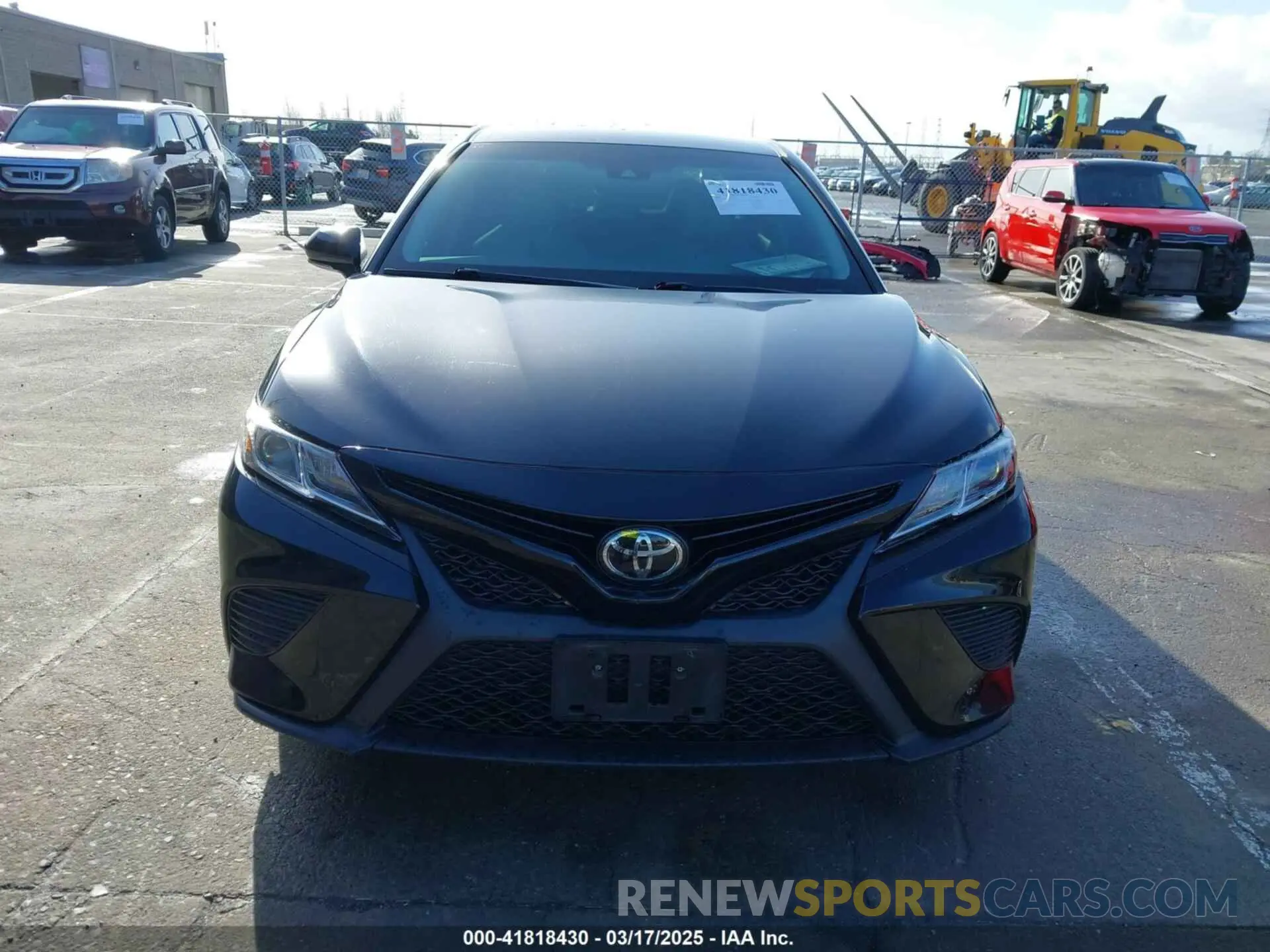 12 Photograph of a damaged car 4T1B11HK5KU752057 TOYOTA CAMRY 2019