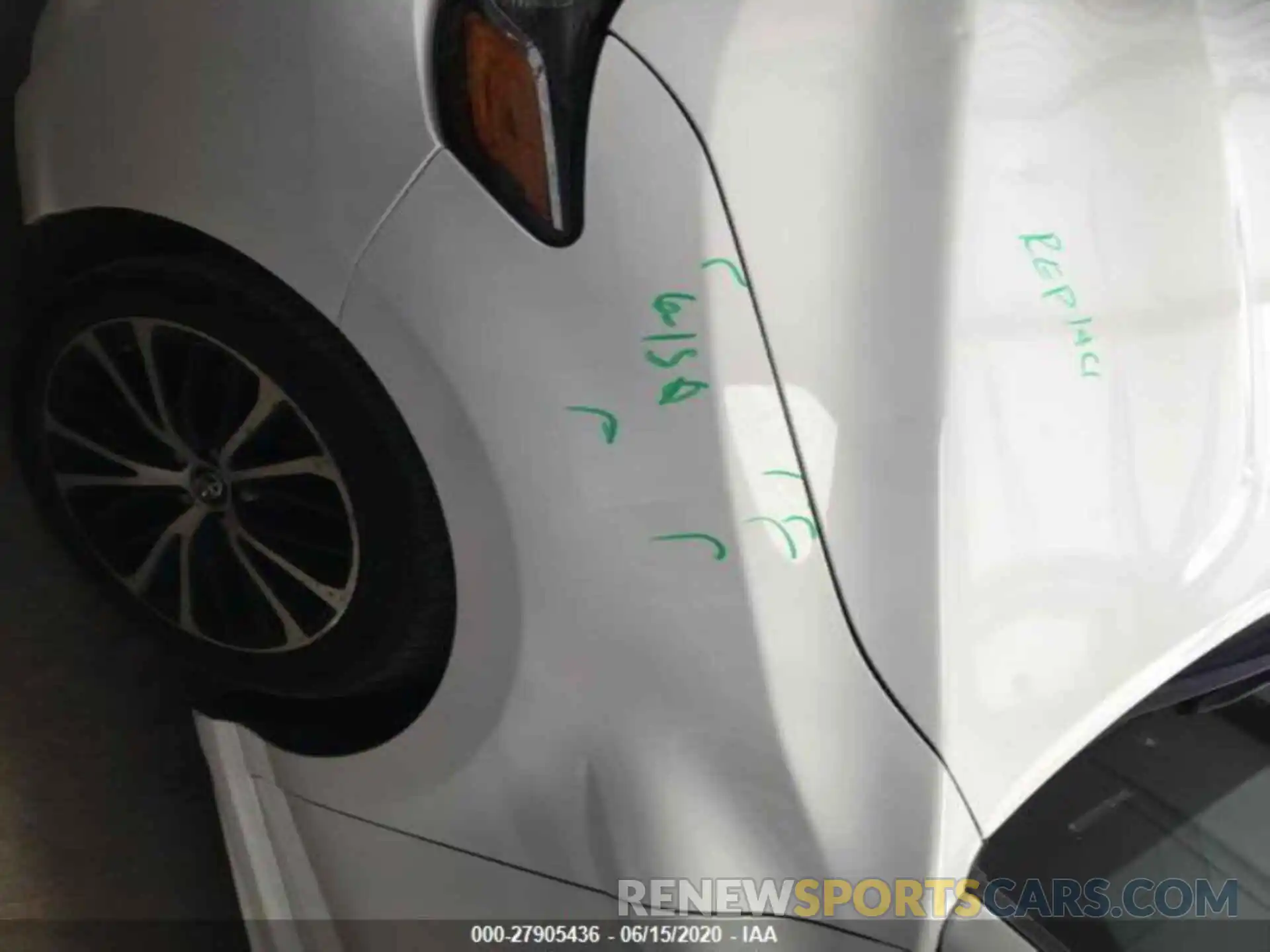 10 Photograph of a damaged car 4T1B11HK5KU755377 TOYOTA CAMRY 2019