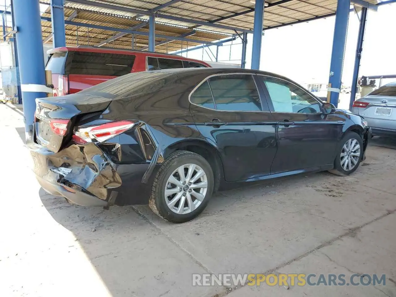 3 Photograph of a damaged car 4T1B11HK5KU756643 TOYOTA CAMRY 2019
