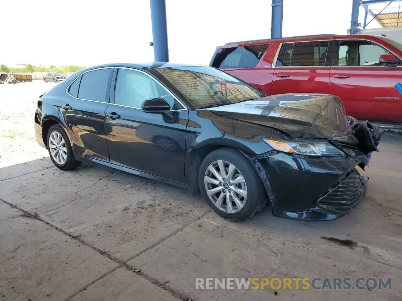 4 Photograph of a damaged car 4T1B11HK5KU756643 TOYOTA CAMRY 2019