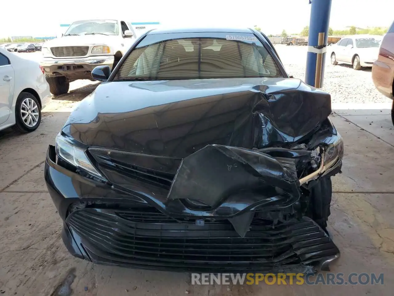 5 Photograph of a damaged car 4T1B11HK5KU756643 TOYOTA CAMRY 2019