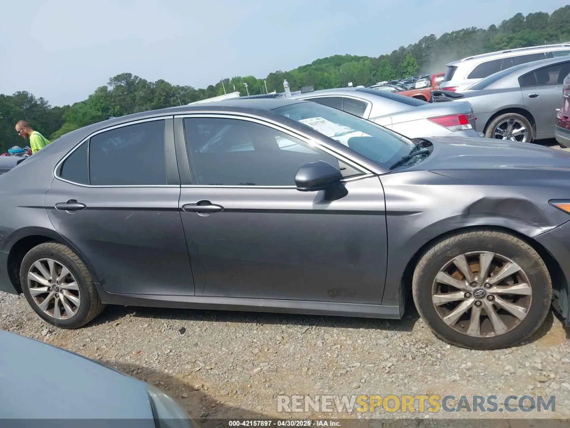 13 Photograph of a damaged car 4T1B11HK5KU762586 TOYOTA CAMRY 2019