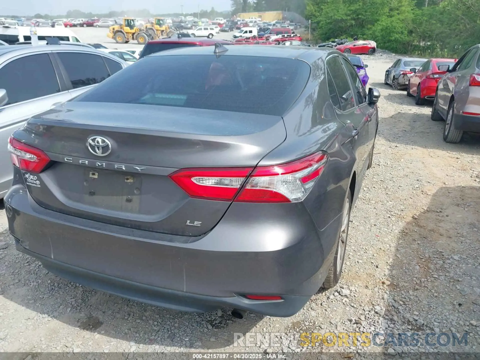 4 Photograph of a damaged car 4T1B11HK5KU762586 TOYOTA CAMRY 2019