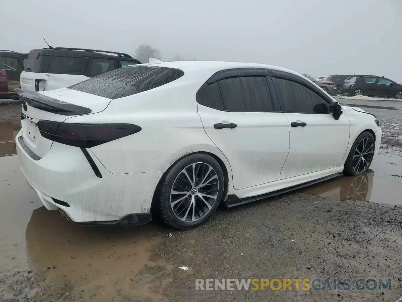 3 Photograph of a damaged car 4T1B11HK5KU763656 TOYOTA CAMRY 2019