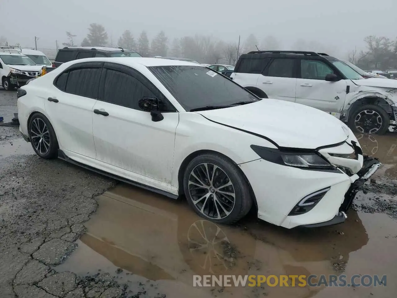 4 Photograph of a damaged car 4T1B11HK5KU763656 TOYOTA CAMRY 2019