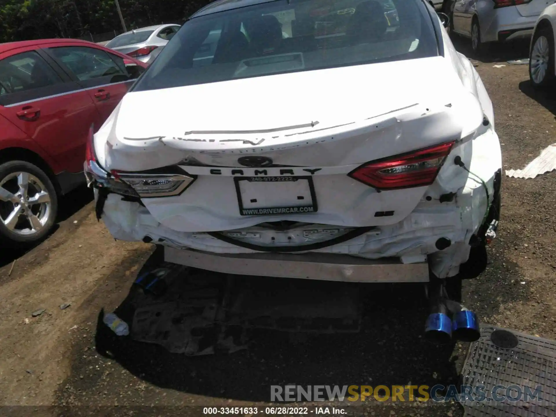 6 Photograph of a damaged car 4T1B11HK5KU764175 TOYOTA CAMRY 2019