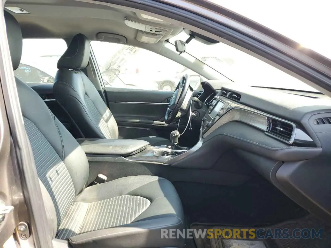 7 Photograph of a damaged car 4T1B11HK5KU764497 TOYOTA CAMRY 2019