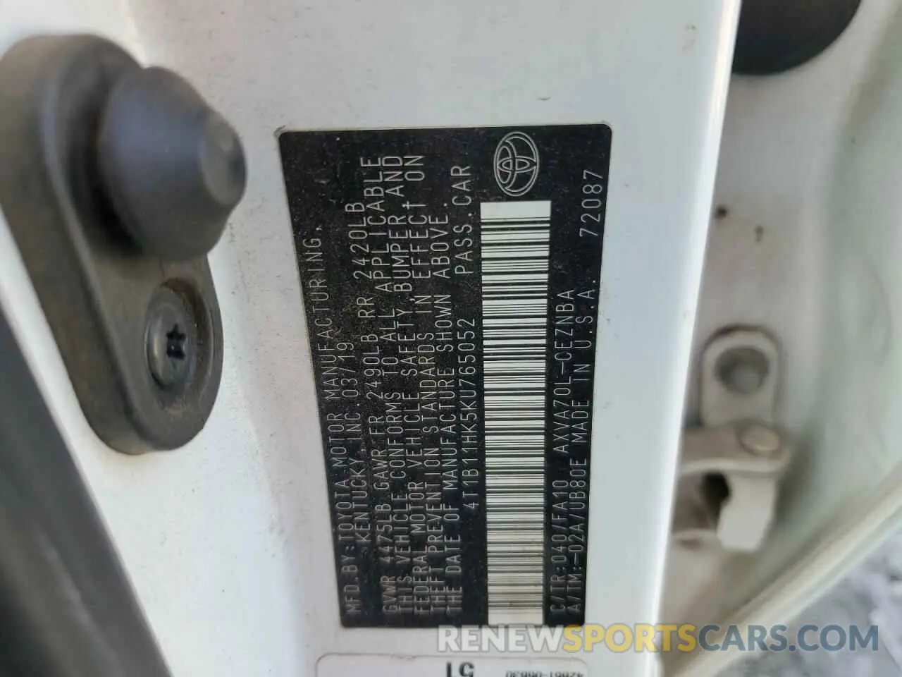 13 Photograph of a damaged car 4T1B11HK5KU765052 TOYOTA CAMRY 2019