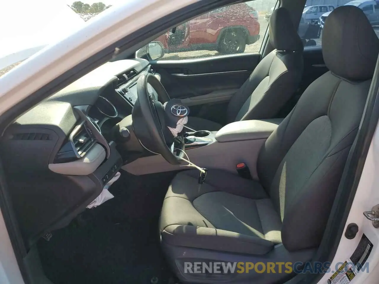 7 Photograph of a damaged car 4T1B11HK5KU765052 TOYOTA CAMRY 2019