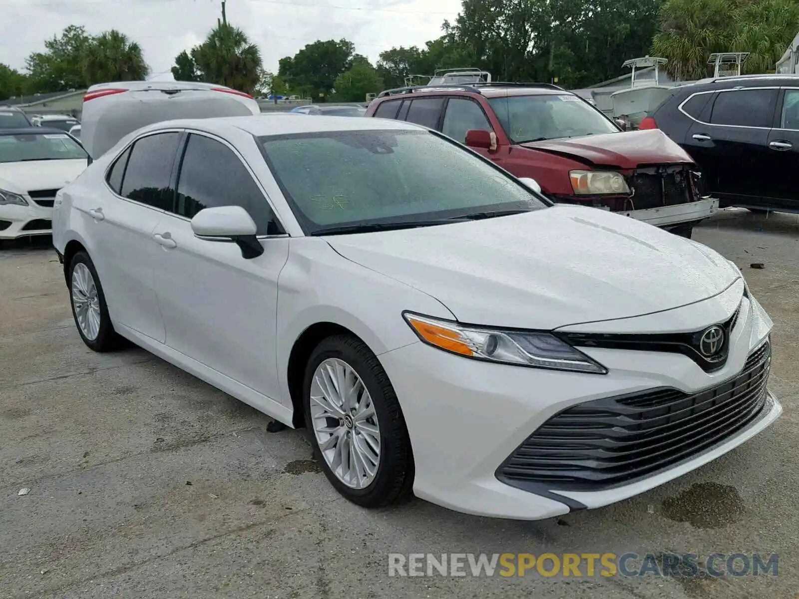 1 Photograph of a damaged car 4T1B11HK5KU765178 TOYOTA CAMRY 2019