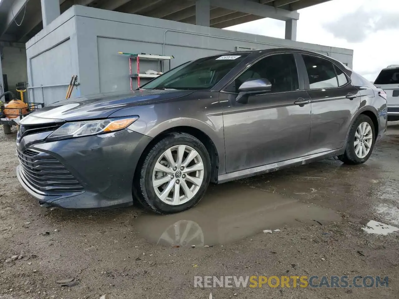 1 Photograph of a damaged car 4T1B11HK5KU767593 TOYOTA CAMRY 2019