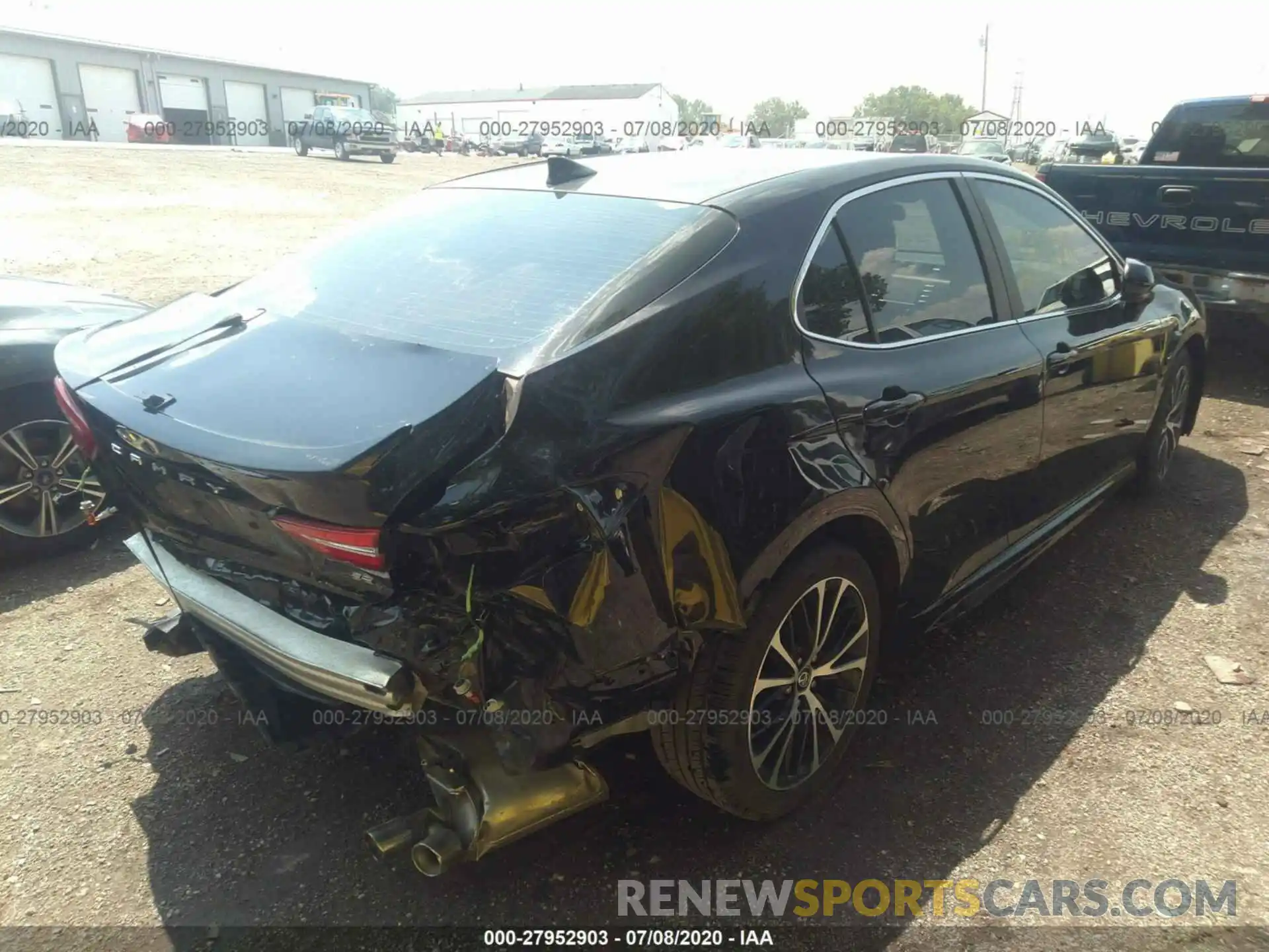 4 Photograph of a damaged car 4T1B11HK5KU767870 TOYOTA CAMRY 2019