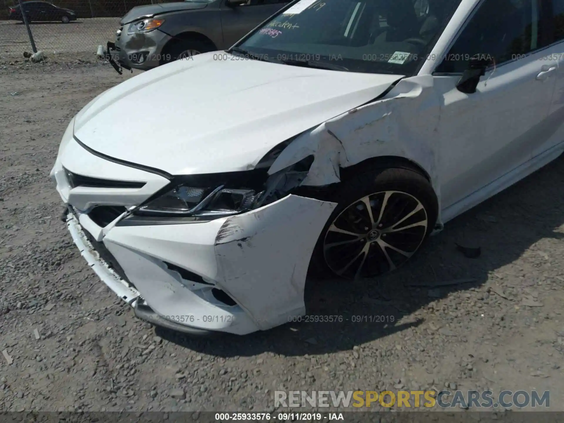 6 Photograph of a damaged car 4T1B11HK5KU770817 TOYOTA CAMRY 2019