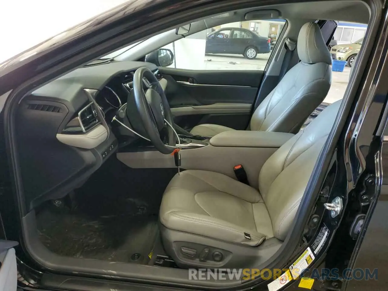 7 Photograph of a damaged car 4T1B11HK5KU771028 TOYOTA CAMRY 2019