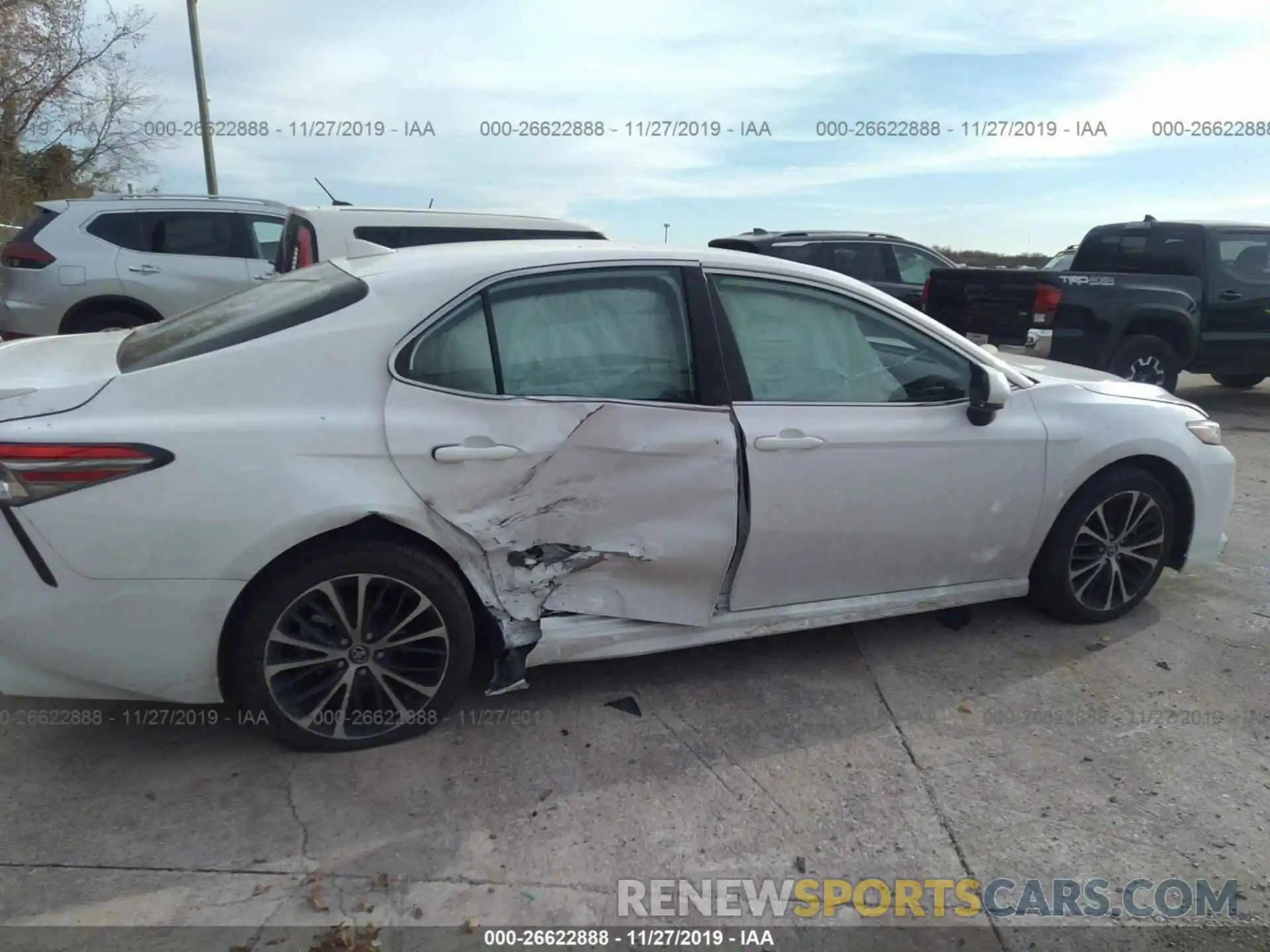 6 Photograph of a damaged car 4T1B11HK5KU773295 TOYOTA CAMRY 2019