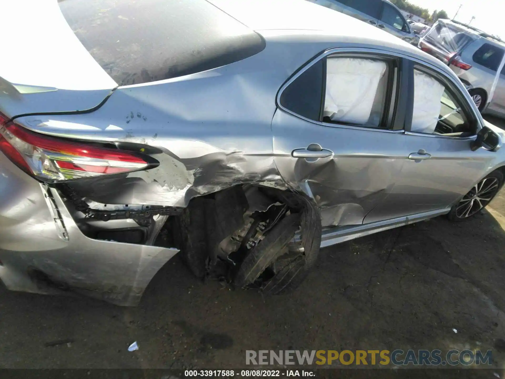 6 Photograph of a damaged car 4T1B11HK5KU776231 TOYOTA CAMRY 2019